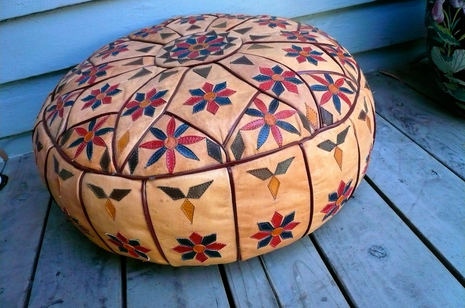 moroccan-pouf-ottoman