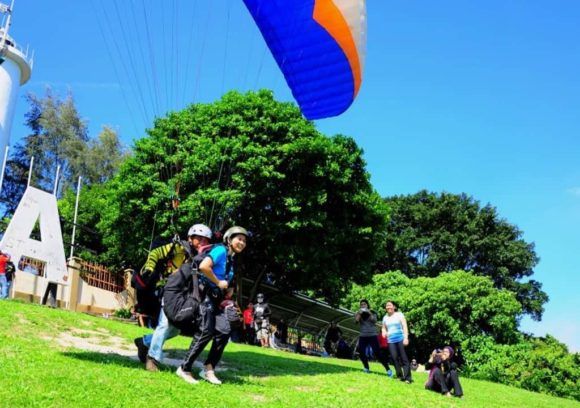 paraglider paragliding malaysia bukit jugra eco tourism adventure travel