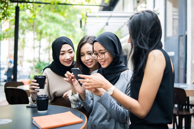 teenage malaysians on social media