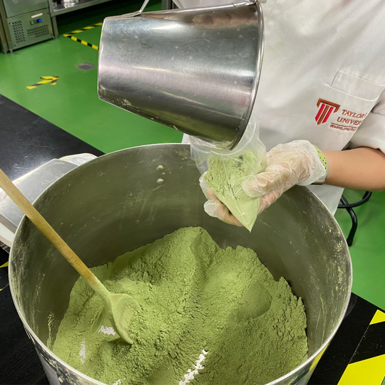 sustainable spinach flour