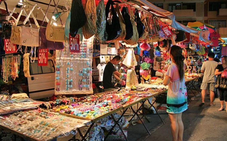 a pasar malam