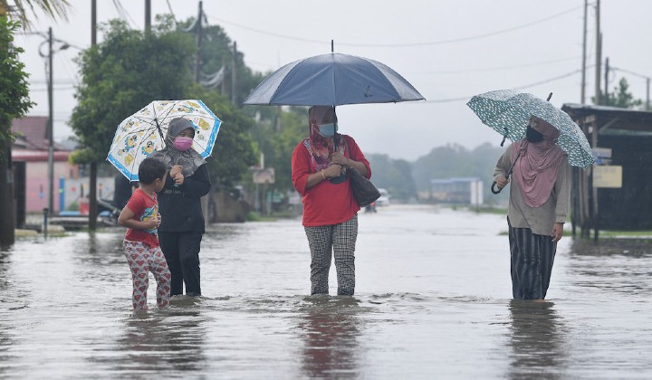 people in rain