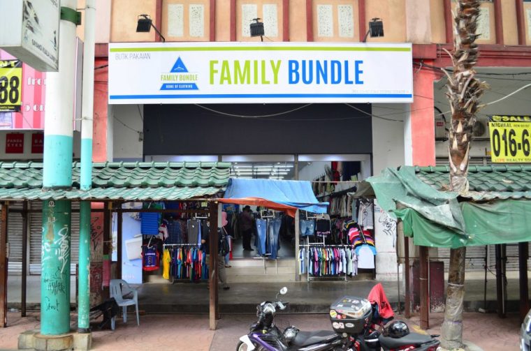 A Guide To Shopping Cheap Clothes In Bundle Stores Around Klang